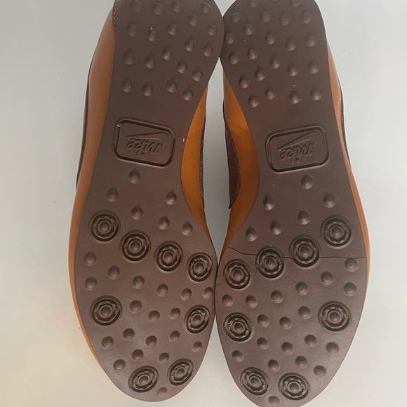 Vintage Nike Le Village Women’s Sneaker 2003 Size 8 - Picture 9 of 12